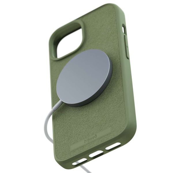 Njorð Collections Coque daim Comfort+ MagSafe iPhone 15 - Olive