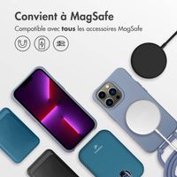 imoshion Coque arrière Color avec cordon amovible et MagSafe Apple iPhone 13 Pro - Ash Blue