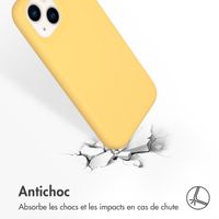 Accezz Coque Liquid Silicone avec MagSafe iPhone 14 - Jaune