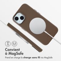 Accezz Coque arrière en cuir avec MagSafe Apple iPhone 15 - Marron café