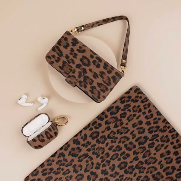 Selencia Étui de télephone portefeuille imprimé léopard Sabi Apple iPhone 15 - Mocha Brown