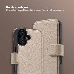 Selencia Étui Riva avec MagSafe et cordon de téléphone Apple iPhone 16 - Beige