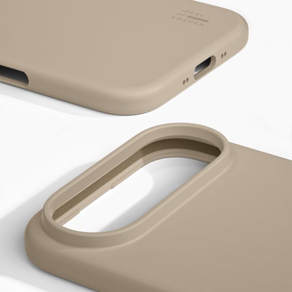 iDeal of Sweden Coque en silicone avec MagSafe Apple iPhone Air - Beige