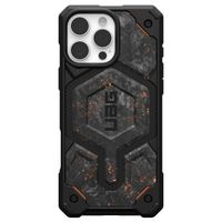 UAG Coque arrière Monarch Pro Apple iPhone 16 Pro Max - Forged Carbon