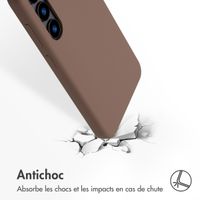 Accezz Coque Liquid Silicone avec MagSafe Samsung Galaxy S24 - Marron clair