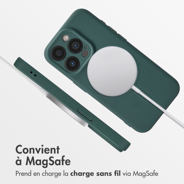 imoshion Coque Couleur avec MagSafe iPhone 15 Pro - Vert foncé