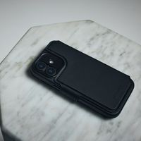 Decoded Portefeuille détachable 2 en 1 en cuir MagSafe Apple iPhone 17 - Solid Clay