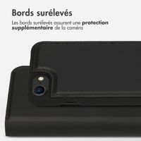 Accezz Étui de téléphone portefeuille en cuir de qualité supérieure 2 en 1 Apple iPhone SE (2022 / 2020) / 8 / 7 / 6(s) - Noir