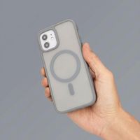 imoshion Coque Color Guard avec MagSafe Apple iPhone 12 (Pro) - Gris