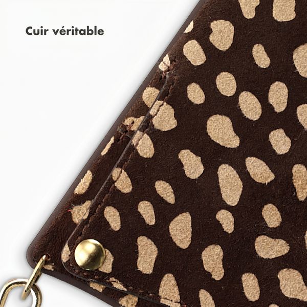Selencia Nova coque arrière en cuir véritable avec porte-cartes Apple iPhone 15 - Fawn Chic