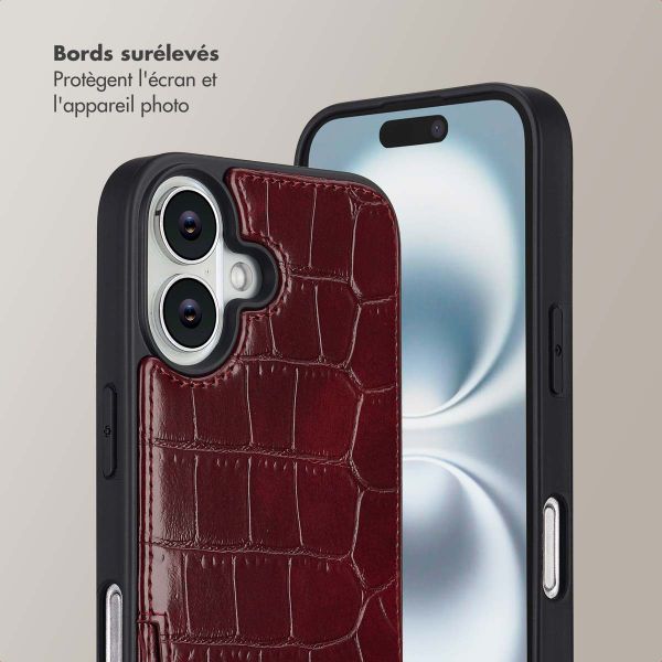 Selencia Coque de télephone Nova Croco avec cordon et porte-cartes Apple iPhone 16 - Burgundy