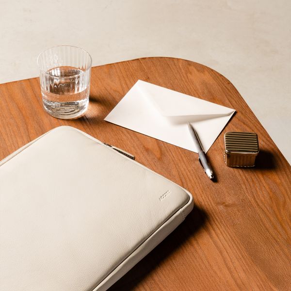 Accezz Pochette ordinateur Leather avec fermeture éclair 15-16 pouces - Beige