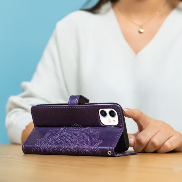 imoshion Etui de téléphone portefeuille Mandala Samsung Galaxy A33 - Violet
