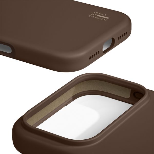 iDeal of Sweden Coque en silicone avec MagSafe Apple iPhone 17 Pro Max - Mocha Mousse