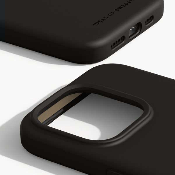 iDeal of Sweden Coque en silicone avec MagSafe Apple iPhone 15 Pro - Black