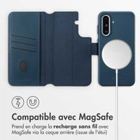 Accezz Étui de télephone portefeuille en cuir 2-en-1 avec MagSafe Samsung Galaxy A36 / A56 - Nightfall Blue