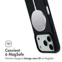 imoshion Rugged Hybrid Carbon Case avec MagSafe Apple iPhone 17 Pro - Noir