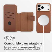 Accezz Étui de téléphone portefeuille en cuir 2-en-1 avec MagSafe Apple iPhone 17 Pro Max - Sienna Brown