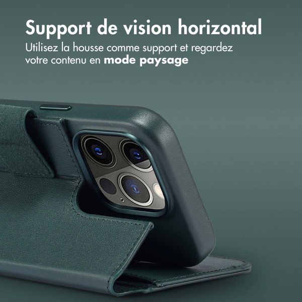 Accezz Étui de télephone portefeuille en cuir 2-en-1 avec MagSafe Apple iPhone 15 Pro - Cedar Green