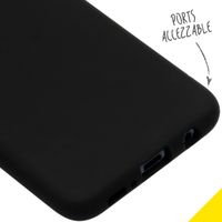 Accezz Coque Liquid Silicone Samsung Galaxy S10e - Noir