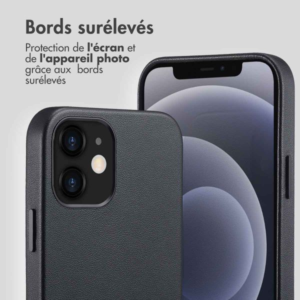 Accezz Coque arrière en cuir avec MagSafe Apple iPhone 12 (Pro) - Onyx Black