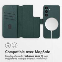 Accezz Étui de télephone portefeuille en cuir 2-en-1 avec MagSafe Samsung Galaxy S23 FE - Cedar Green
