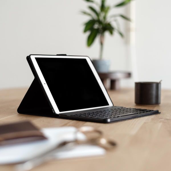 Accezz Étui Bluetooth Clavier AZERTY Apple iPad 9 (2021) 10.2 pouces / iPad 8 (2020) 10.2 pouces / iPad 7 (2019) 10.2 pouces 