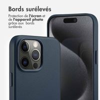 Accezz Coque arrière en cuir avec MagSafe Apple iPhone 15 Pro Max - Nightfall Blue