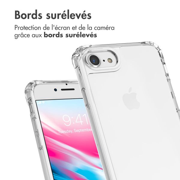 imoshion Coque avec dragonne + ﻿bracelet iPhone 8 / 7  / SE (2022 / 2022) - Perles cœurs