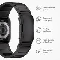 Accezz Bracelet en acier Titane mat Apple Watch Series 1 t/m 9 / SE (38/40/41 mm) | Series 10 / 11 (42 mm) - Noir