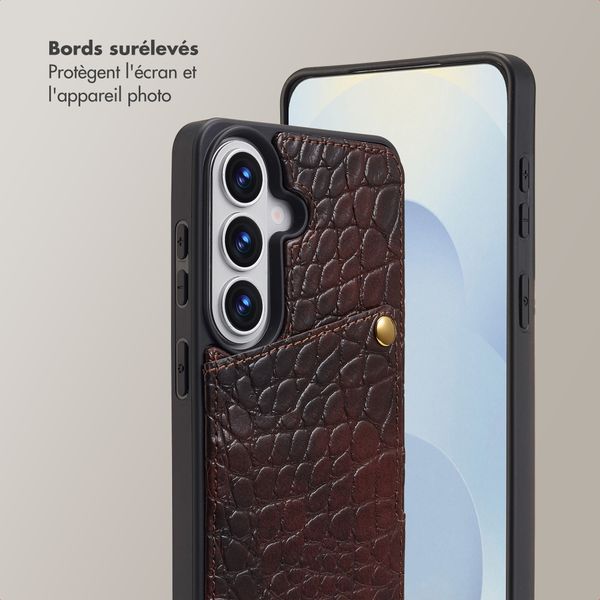 Selencia Coque de télephone Nova Croco avec cordon et porte-cartes Samsung Galaxy S26 - Choco Brown
