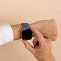 imoshion Bracelet en nylon Apple Watch Series 1 t/m 11 / SE / Ultra (44/45/46/49 mm) - Marine Blue
