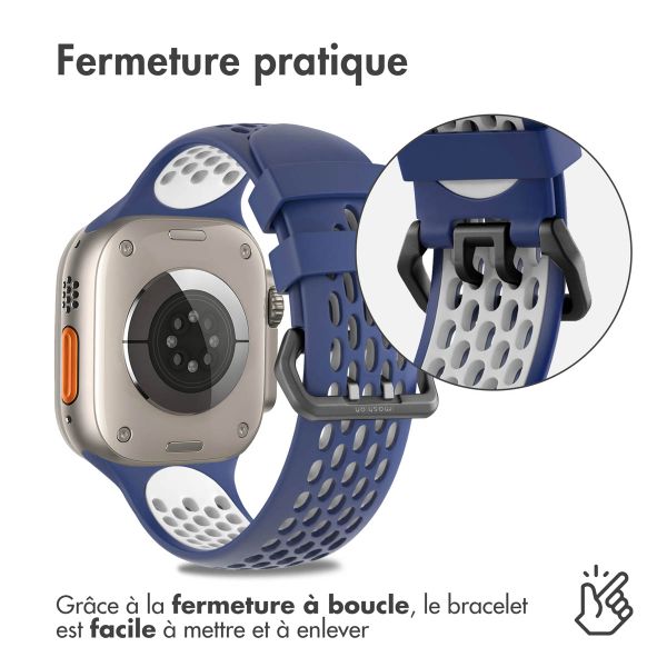 imoshion ﻿Boucle de bracelet de sport en silicone Apple Watch Series 1 á 10 / SE / Ultra (2) (44/45/46/49 mm) - Bleu foncé / Blanc