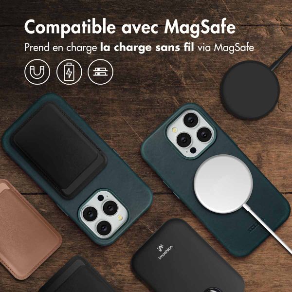Accezz Coque MagSafe en cuir vintage Apple iPhone 14 Pro - Smokey Green