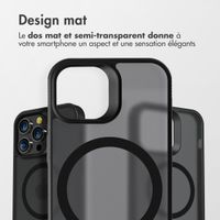 Accezz Coque Givrée Robuste avec MagSafe iPhone 15 Pro Max - Noir