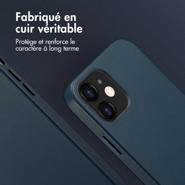 Accezz Coque arrière en cuir avec MagSafe Apple iPhone 12 (Pro) - Nightfall Blue