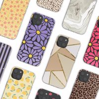 imoshion Coque design pour iPhone 15 - Tropical Violet Flowers Connect