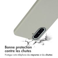 Accezz Coque arrière en cuir avec MagSafe Samsung Galaxy A36 / A56 - Light Grey