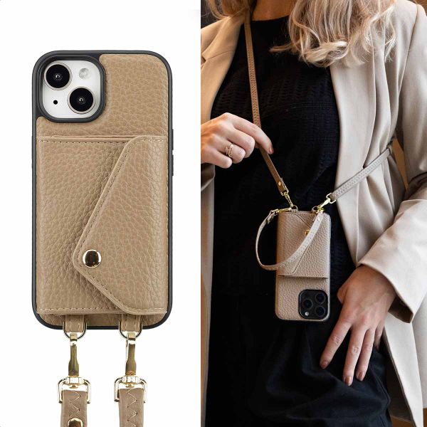 Selencia Coque à cordon avec porte-cartes enveloppe Sera iPhone 15 - Beige