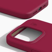 iDeal of Sweden Coque Silicone Apple iPhone 14 Pro - Cranberry