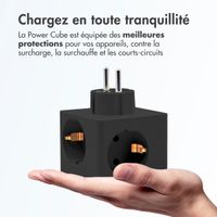 Accezz PowerCube | 6-en-1 - 1x USB-C + 2x USB-A + 3x prise - 4000 watts - Noir