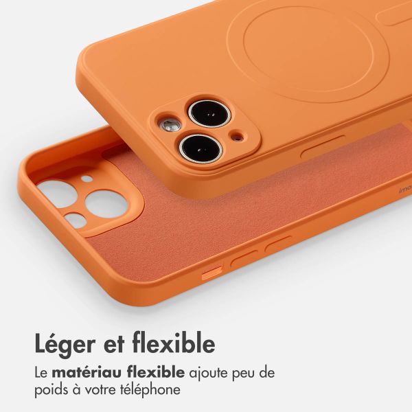 imoshion Coque Couleur avec MagSafe Apple iPhone 13 - Neon Orange