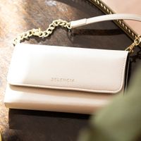 Selencia Serpent Clutch amovible Tierra iPhone 12 (Pro) - Blanc