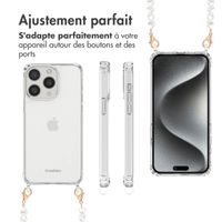 imoshion Coque avec dragonne + bracelet Apple iPhone 15 Pro - Perles Cœurs