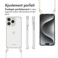 imoshion Coque avec dragonne + ﻿bracelet iPhone 15 Pro - Perles cœurs