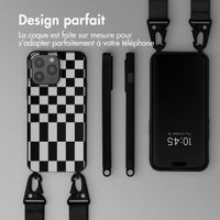 Selencia Coque design en silicone avec cordon amovible Apple iPhone 15 Pro Max - Irregular Check Black