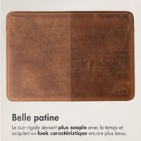 Accezz Leather Pochette ordinateur Apple MacBook 16 pouces - Cognac