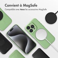 imoshion Coque Couleur avec MagSafe iPhone 15 Pro - Vert