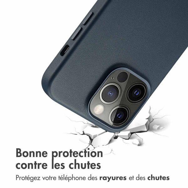 Accezz Coque arrière en cuir avec MagSafe Apple iPhone 14 Pro Max - Nightfall Blue