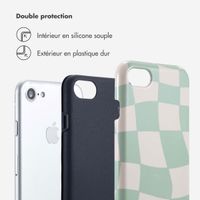 Selencia Coque arrière Vivid Tough iPhone SE (2022 / 2020) / 8 / 7 / 6(s) - Groovy Sage Green